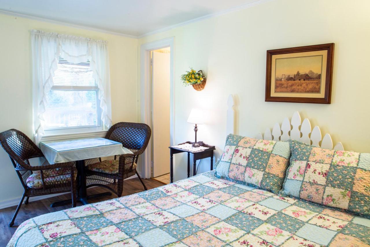 The Chimney Rock Inn & Cottages 외부 사진
