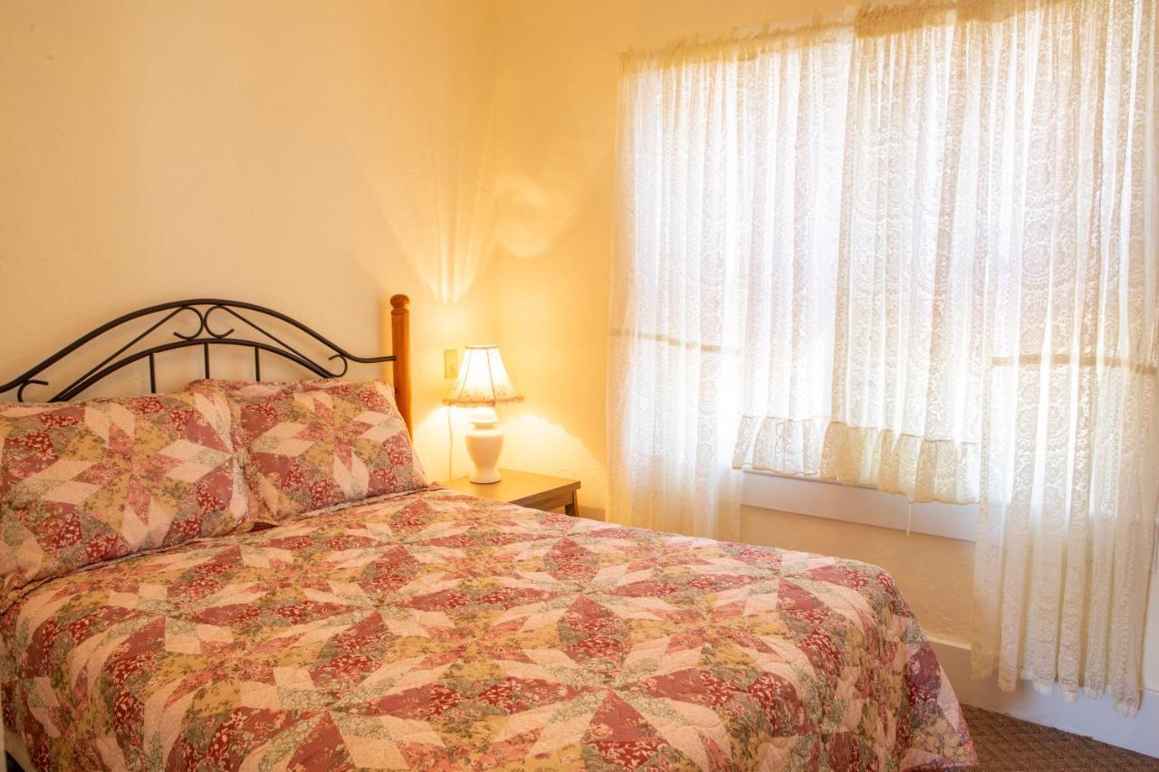 The Chimney Rock Inn & Cottages 외부 사진