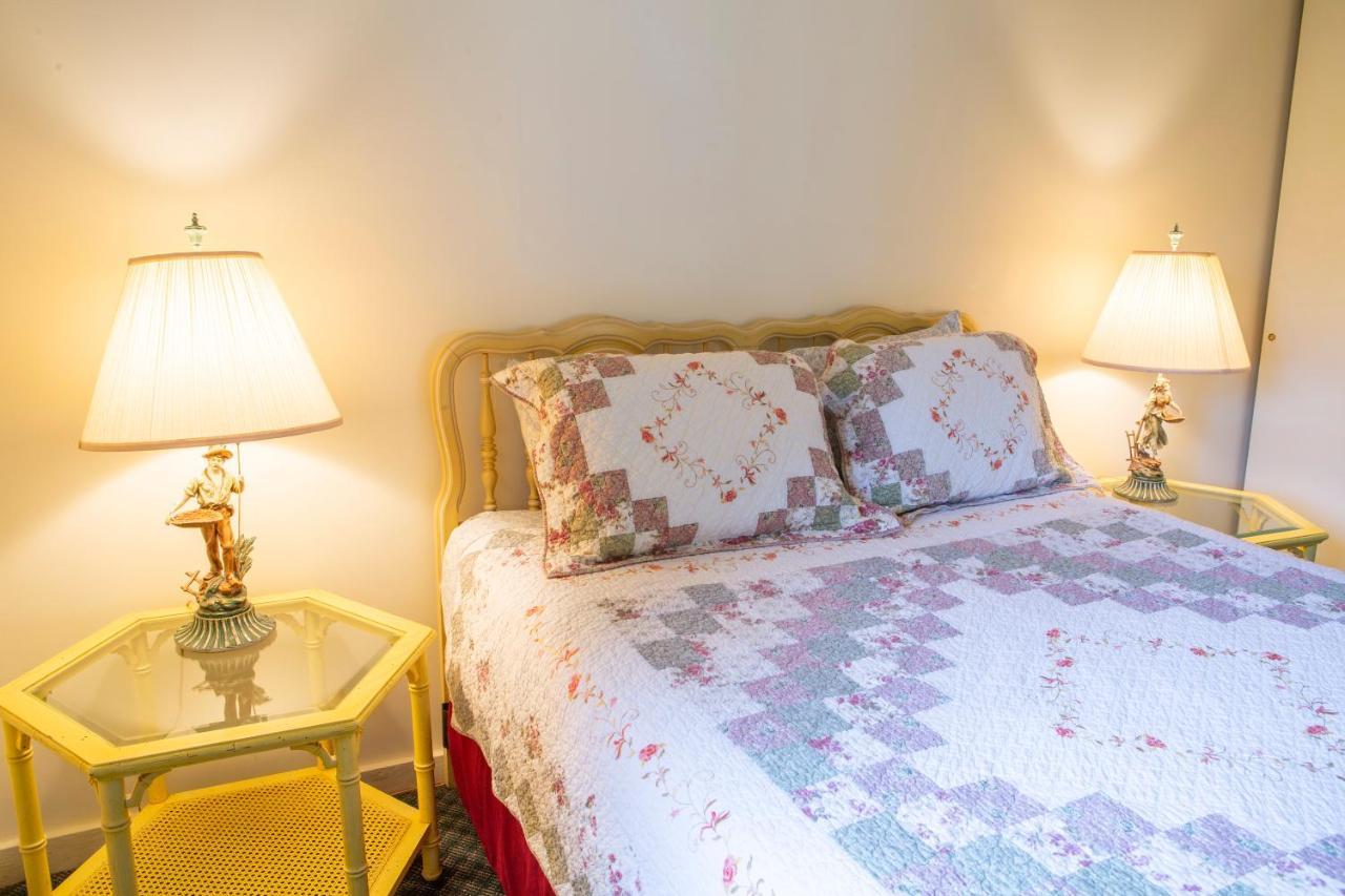 The Chimney Rock Inn & Cottages 외부 사진