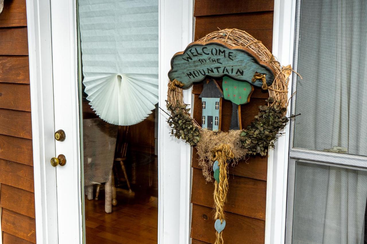 The Chimney Rock Inn & Cottages 외부 사진